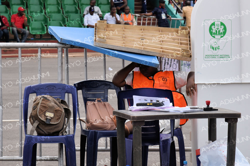 Weight of Service | Photography on Canvas | 183 x 122 cm